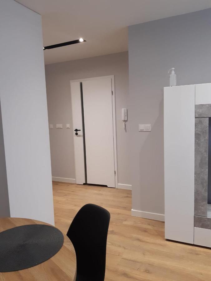 Apartament Nadmorskie Tarasy Z Widokiem Na Morze กดิเนีย ภายนอก รูปภาพ